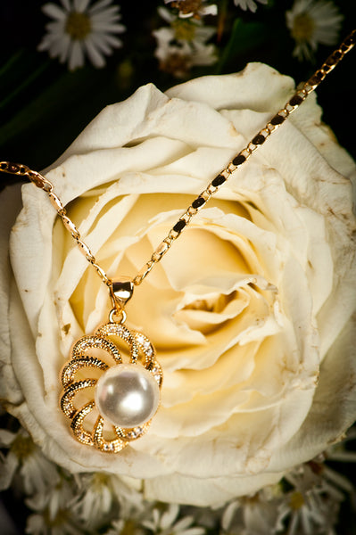 POLARIS - PEARL PENDANT