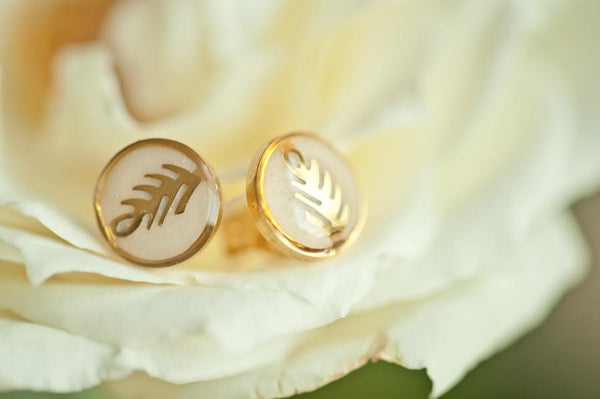 PRIYA - LEAF EARRING