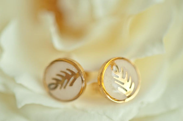 PRIYA - LEAF EARRING