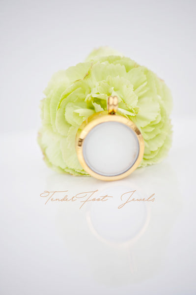 RHONDA ROUND MEMORY GLASS LOCKET