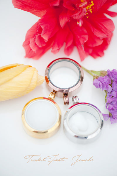 RHONDA ROUND MEMORY GLASS LOCKET