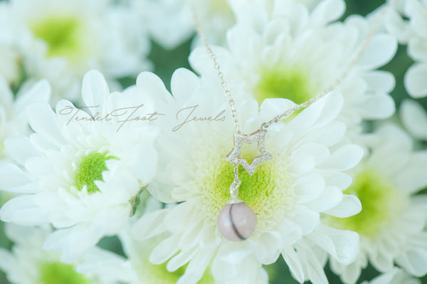 RIZA - STAR AND PEARL PENDANT