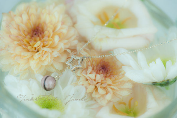 RIZA - STAR AND PEARL PENDANT