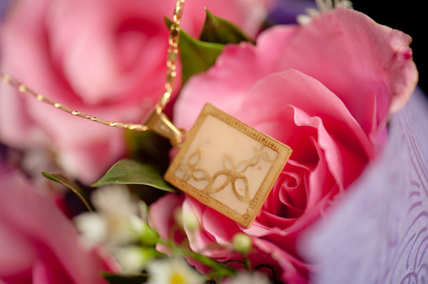 SALLY - SQUARE PENDANT