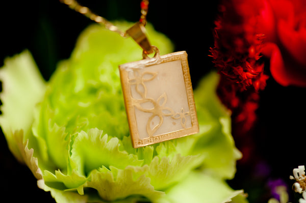 SALLY - SQUARE PENDANT