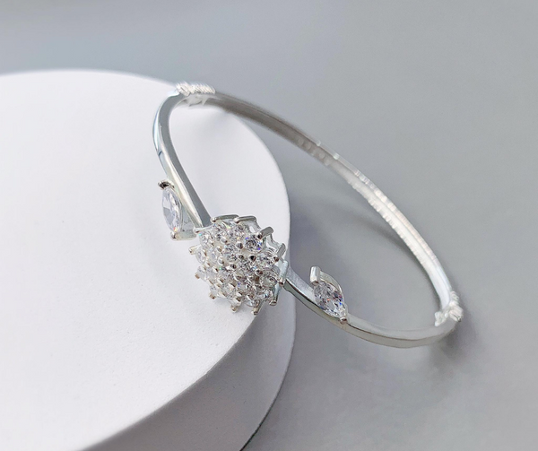 SATURNINA - Flower Bangle