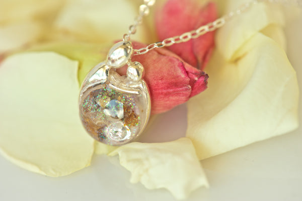 ZAMORAH - MOM AND CHILD PENDANT