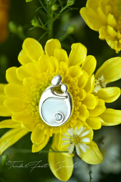 ZAMORAH - MOM AND CHILD PENDANT