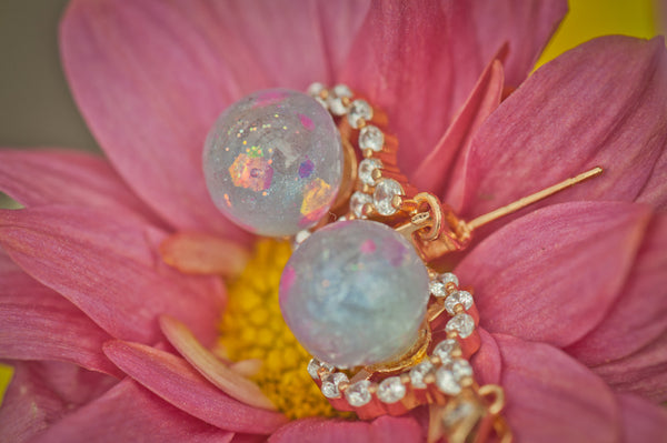 DARINA - DANGLING CORONATION PEARL EARRING