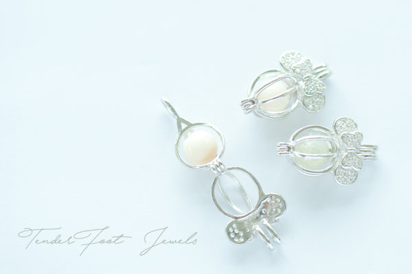 JULIET - RIBBON PEARL LOCKET PENDANT