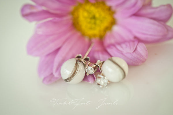 ROSE - STUD PEARL EARRING